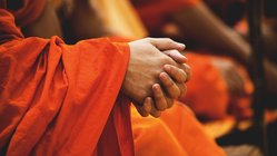asien-reisen-spirituelle-reisen-buddhismus-moenche-gebet-kultur Erleben Sie auf unseren spirituellen Asien Reisen die vom Buddhismus geprägte Kultur Ihres Reiselandes