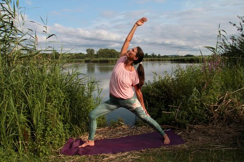 NEUE WEGE Yogalehrerin Britta Sattig