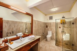 Ein großzügiges Badezimmer