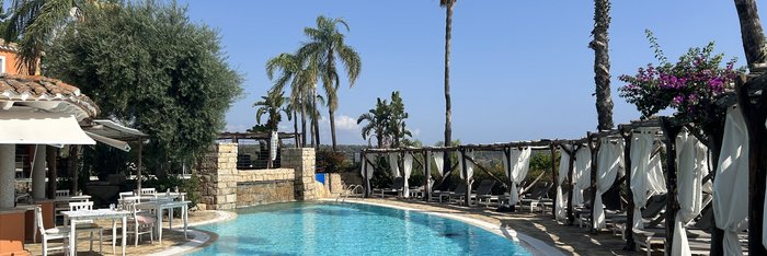 Pool im Hotel Galanias