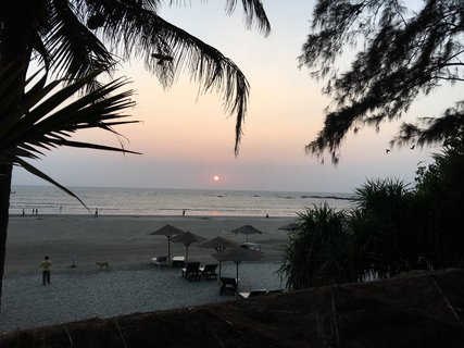 Jeden Abend geniessen wir die schönen Sonnenuntergänge am Strand