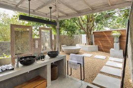 Das Freiluft Badezimmer Ihrer Colonial Mansion Das Freiluft Badezimmer Ihrer Colonial Mansion