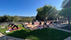 yoga-urlaub-spanien-mallorca-son-mola-vell-draußen
