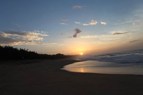 Genießen Sie den wunderschönen Sonnenuntergang am Oasis Resort Hambantota