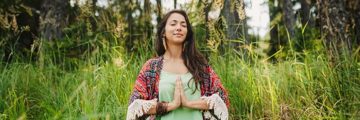 Meditatives Yoga im Grünen