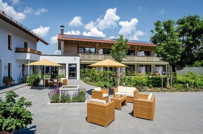 Auf der Terrasse des Landhaus Tanner entspannen