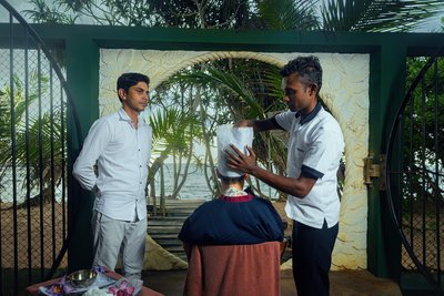 Ayurvedische Behandlungen mit Blick auf das Meer