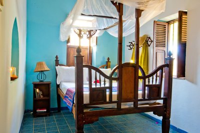 Das Doppelzimmer Crystal Blue in der Villa Bahati