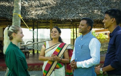 Der Ayurveda-Arzt Dr. Manu Das mit seiner Frau Smitha Manu Das