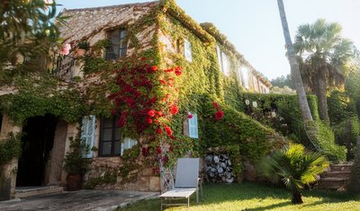 Die Finca in ihrer vollen Blüte