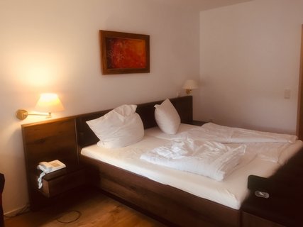 Das gemütliche Hotelzimmer im Sathya Ayurveda Hotel