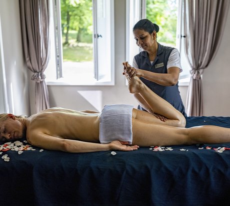 Massage im Park am See