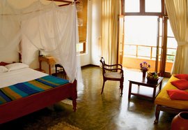 Lassen Sie in Ihrem gemütlichen Zimmer den Tag Revue passieren