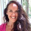 NEUE WEGE Yogalehrerin Ulrike Meissner NEUE WEGE Yogalehrerin Ulrike Meissner
