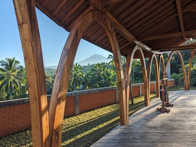 Die Yoga Shala für gemeinsame Yoga Einheiten bei strahlendem Sonnenschein