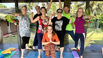 Gemeinsame Yoga Stunden auf Sri Lanka