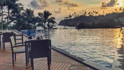 ayurveda-kuren-sri-lanka-ayurvie-weligama-resort-anlage-pool Genießen Sie die wunderschöne Aussicht vom Pool des Ayurvie