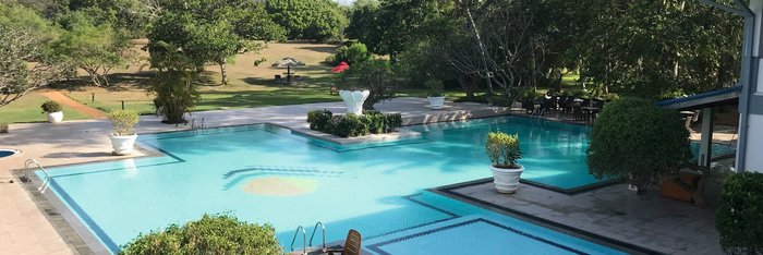 Von Ihrem Zimmer aus haben Sie den direkten Blick auf die Poolanlage