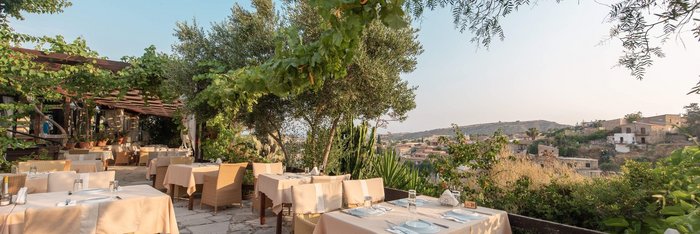 Von der Terasse der Cyprus Villages  haben Sie einen wundervollen Blick 