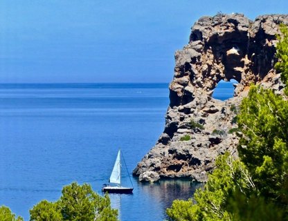 „Sa Foradada“ – einen Felsen, der das meist fotografierte Motiv der Insel ist