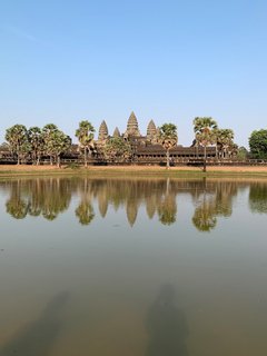Den weltberühmten Tempel Angkor Wat in Kambodscha erkundschaften