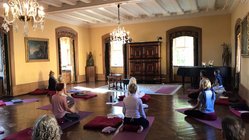 deutschland-schloss-melsche-yogaraum Yogaraum Schloss Melschede in Deutschland