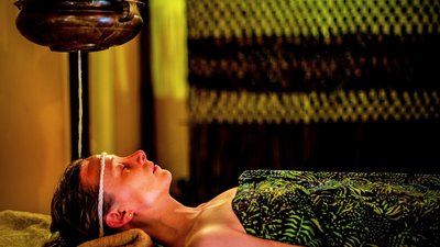 Der ayurvedische Stirnölguss - einfach eine Wohltat!