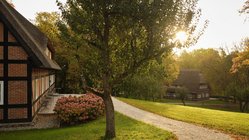yoga-urlaub-deutschland-hotel-park-am-see-gelaende Das weitläufige Areal des Hotels