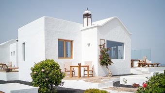 Das Studio La Hondura erstrahlt im typischen weiß der Architektur Lanzarotes