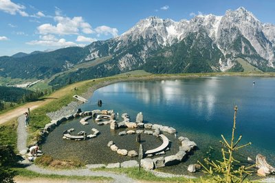 Der See inmitten der Berge
