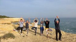 yoga-urlaub-portugal-algarve-suites-alba-resort-spa-entspannung-strand Entspannung beim Yoga an den Buchten der Algarve