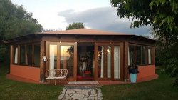 hotel-galanias-sardinien-haus Beginnen Sie den Tag mit stärkenden Yoga-Einheiten im Yogapavillion