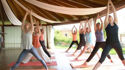 Mit morgendlichen Yoga-Einheiten starten Sie frisch und ausgeglichen in den Tag.