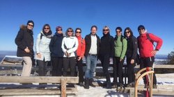 yoga-urlaub-deutschland-ammergauer-alpen-seinz-bio-seminarhaus-winter-skilanglauf-schnee Die Teilnehmenden genießen das Panorama im Schnee