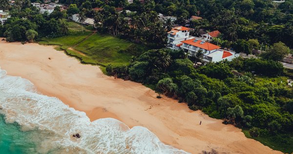 Das Taprana liegt unmittelbar am Meer