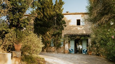 Eine über 300 Jahre alte Finca, die mitten im Grünen liegt!