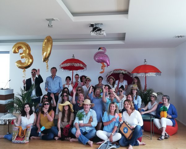 Gruppenbild 30 Jahre NEUE WEGE Reisen
