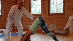 yoga-urlaub-deutschland-bayern-seehotel-niedernberg-pose Individuelle Unterstützung beim Yoga