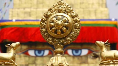Die blauen Augen der Stupa in Kathmandu