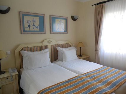 Genießen Sie Ihren Aufenthalt im Suites Alba Resort & Spa an der Algarve in Portugal 