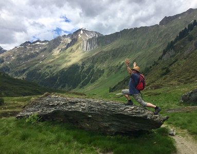 Yoga mit Bergpanorama