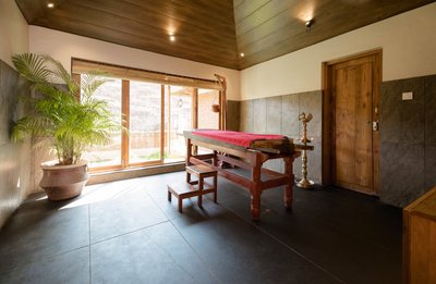 In ruhigem und persönlichem Ambiente können Sie Ihre Behandlungen genießen und sich verwöhnen lassen