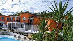 yoga-urlaub-italien-sardinien-hotel-galanias-anlage Die liebevoll eingerichtete Anlage des Hotel Galanias