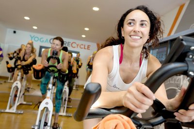 Auf den Fitness-Rädern kommen Sie ordentlich ins Schwitzen