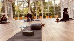 yoga-urlaub-spanien-mallorca-finca-son-miranda-yogaraum Die lichtdurchflutete Yoga-Shala
