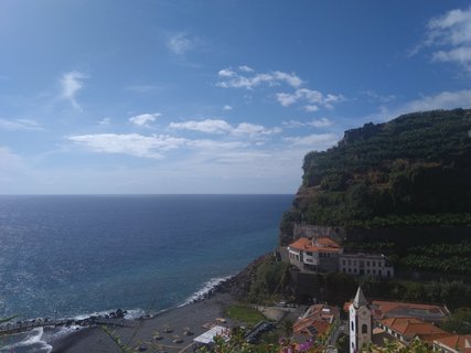 Vom Estalagem haben Sie einen traumhaften Ausblick auf die Stadt Ponta do Sol