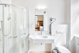 Das Badezimmer des Superior Zimmers