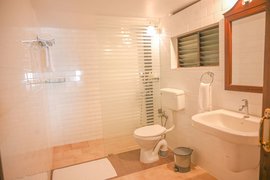 Badezimmer der Zimmerkategorie "Kerala Hosue"