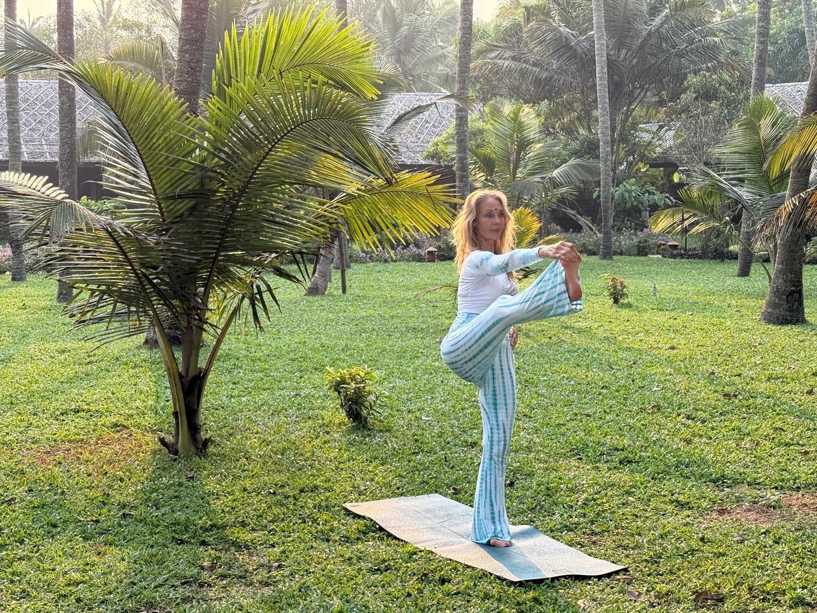 Yoga im Siataram Beach Retreat