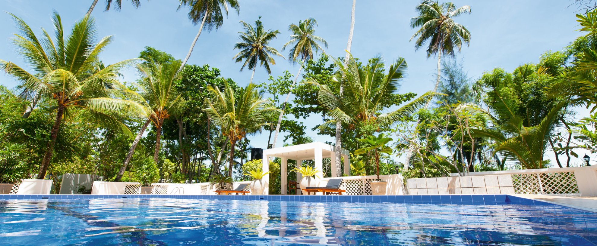 Sri Lanka Surya Lanka Resort Hotel Ayurveda Kuren Pool Swimmingpool Schwimmbad